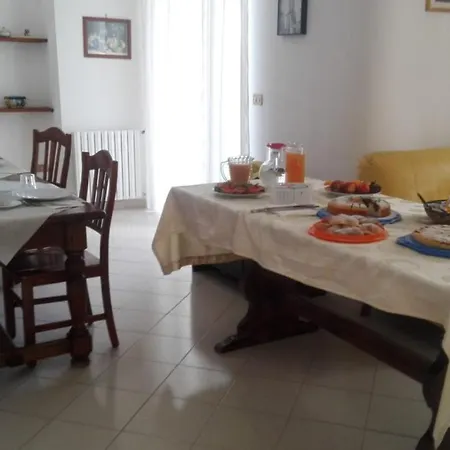 Alojamento de Acomodação e Pequeno-almoço Monacis Vieste