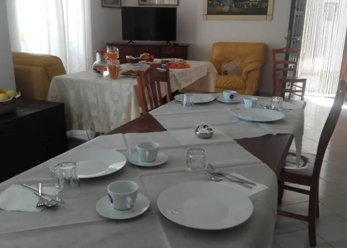 Monacis Bed & Breakfast 3*